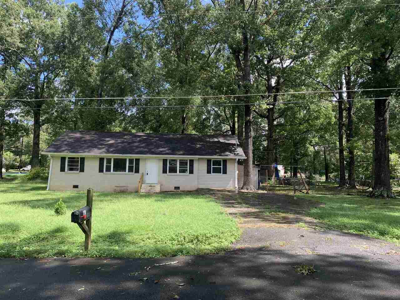 101 Azalea Drive - Photo 1