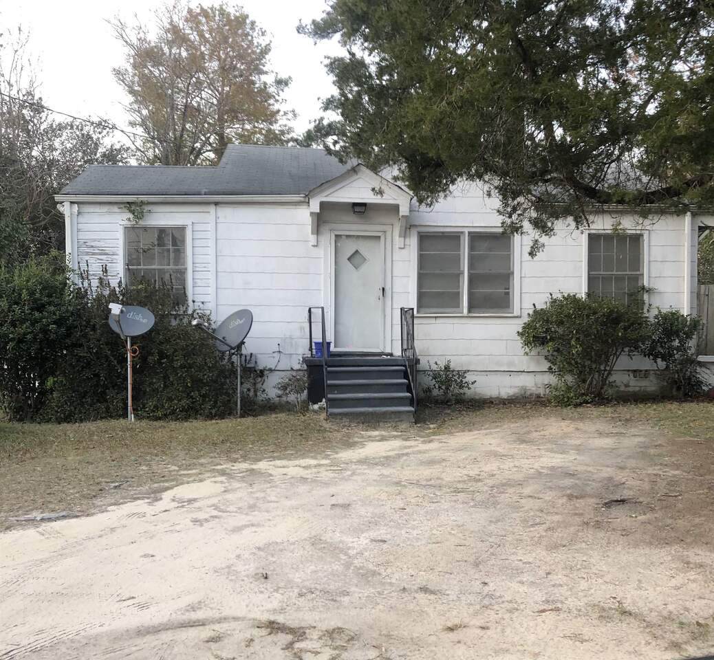 713 Stovall - Photo 1