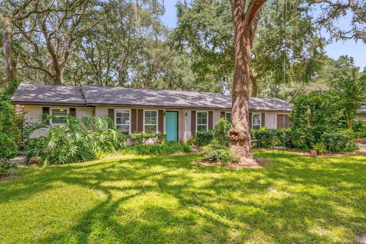 301 Durden Street - Photo 1
