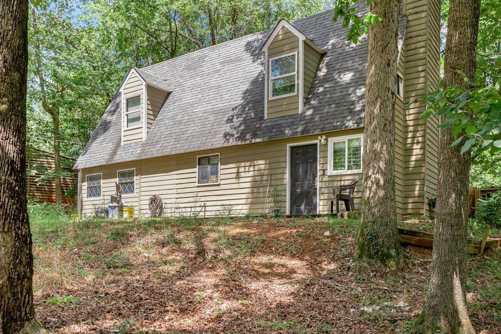 140 Nicole Circle - Photo 1
