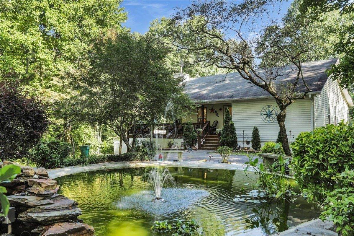 1886 Roundtop Road - Photo 1