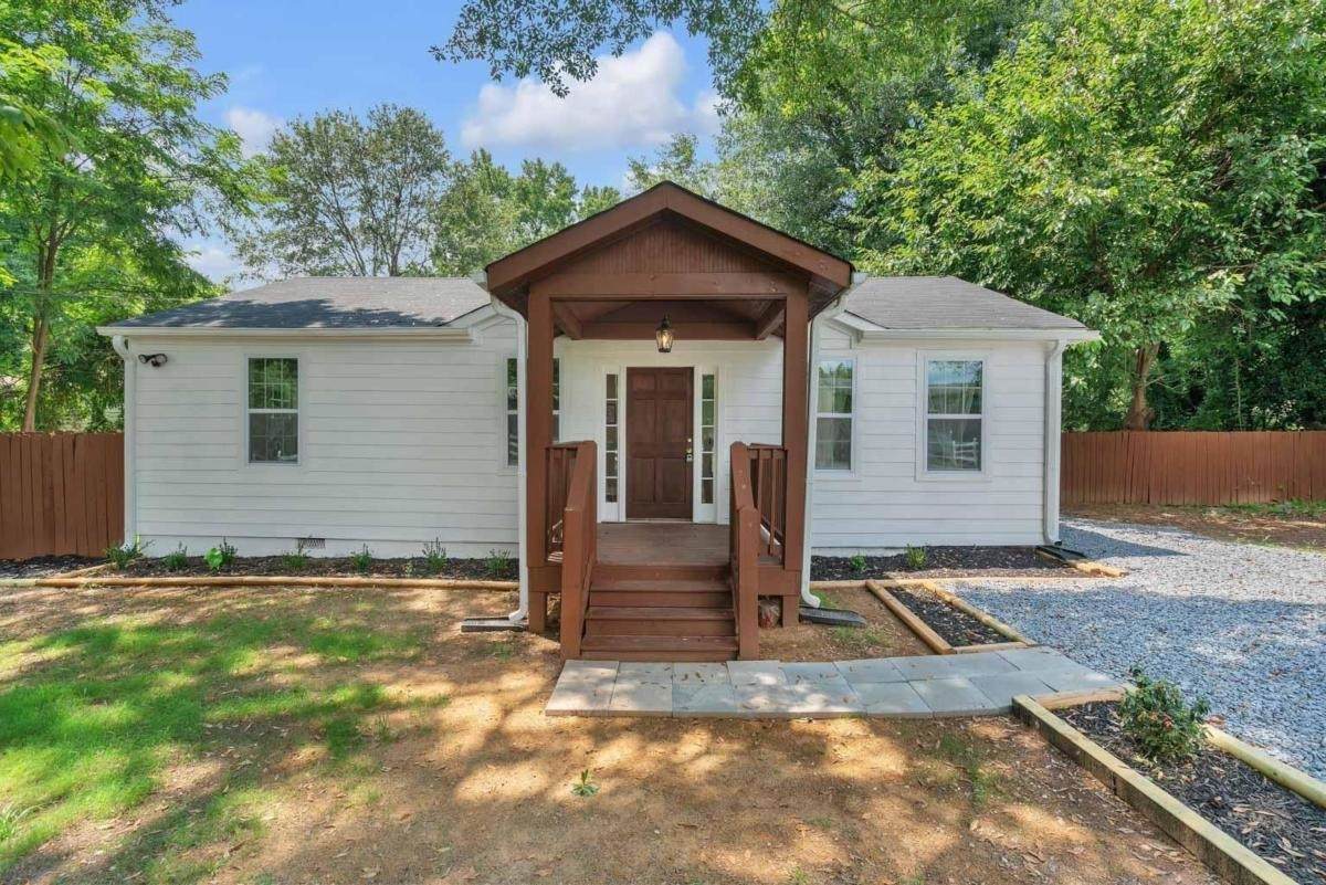 1736 Darwin Road - Photo 1