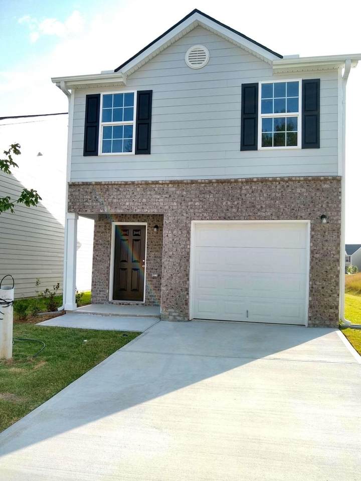 2125 Belmont Circle - Photo 1