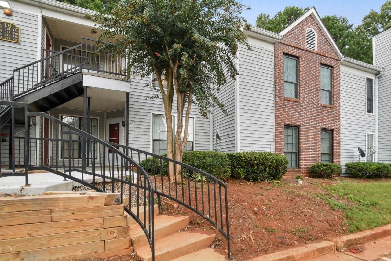 719 Windchase Lane - Photo 1