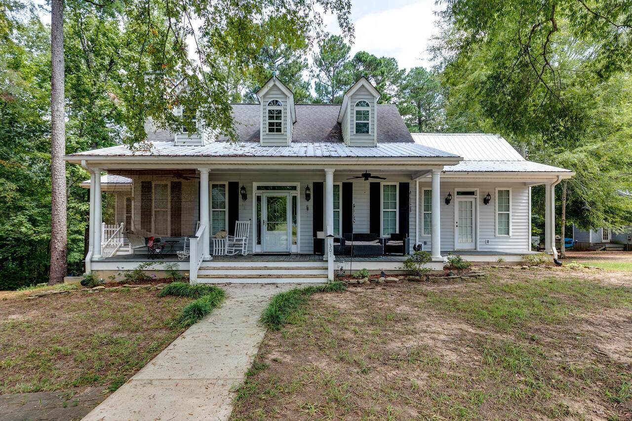 1301 Farmington Road - Photo 1