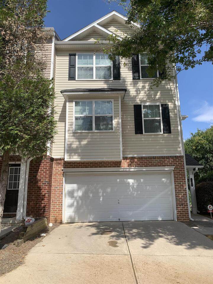 664 Providence Place - Photo 1