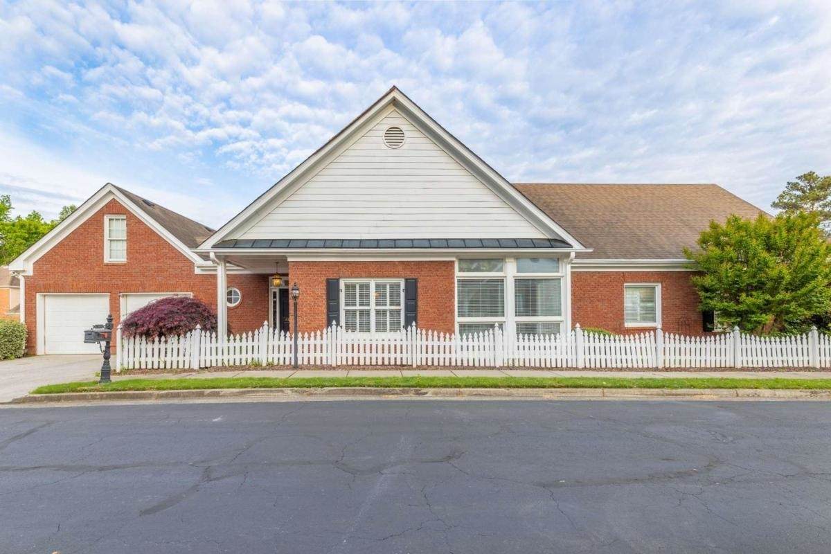 4060 Olde Towne Way - Photo 1