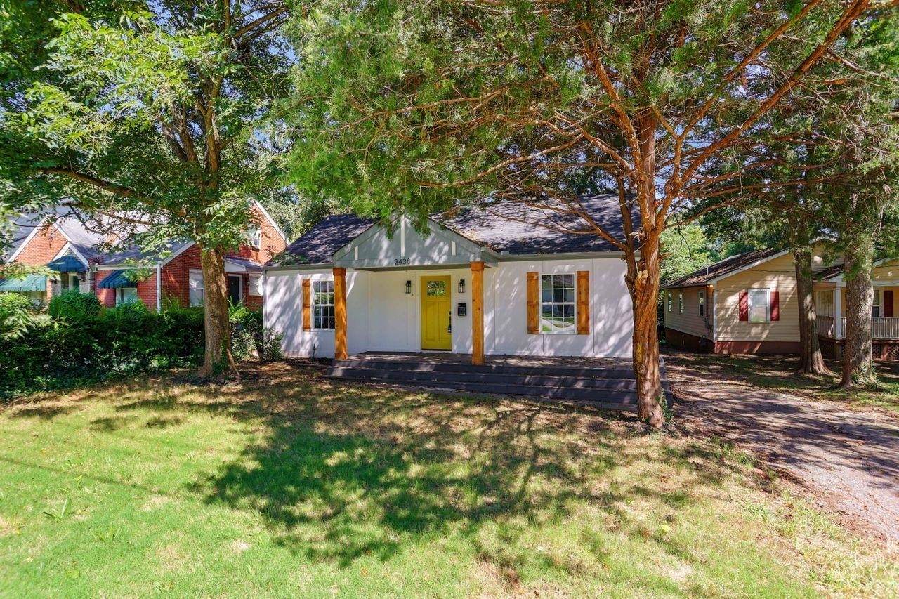 2438 Crestview Avenue - Photo 1
