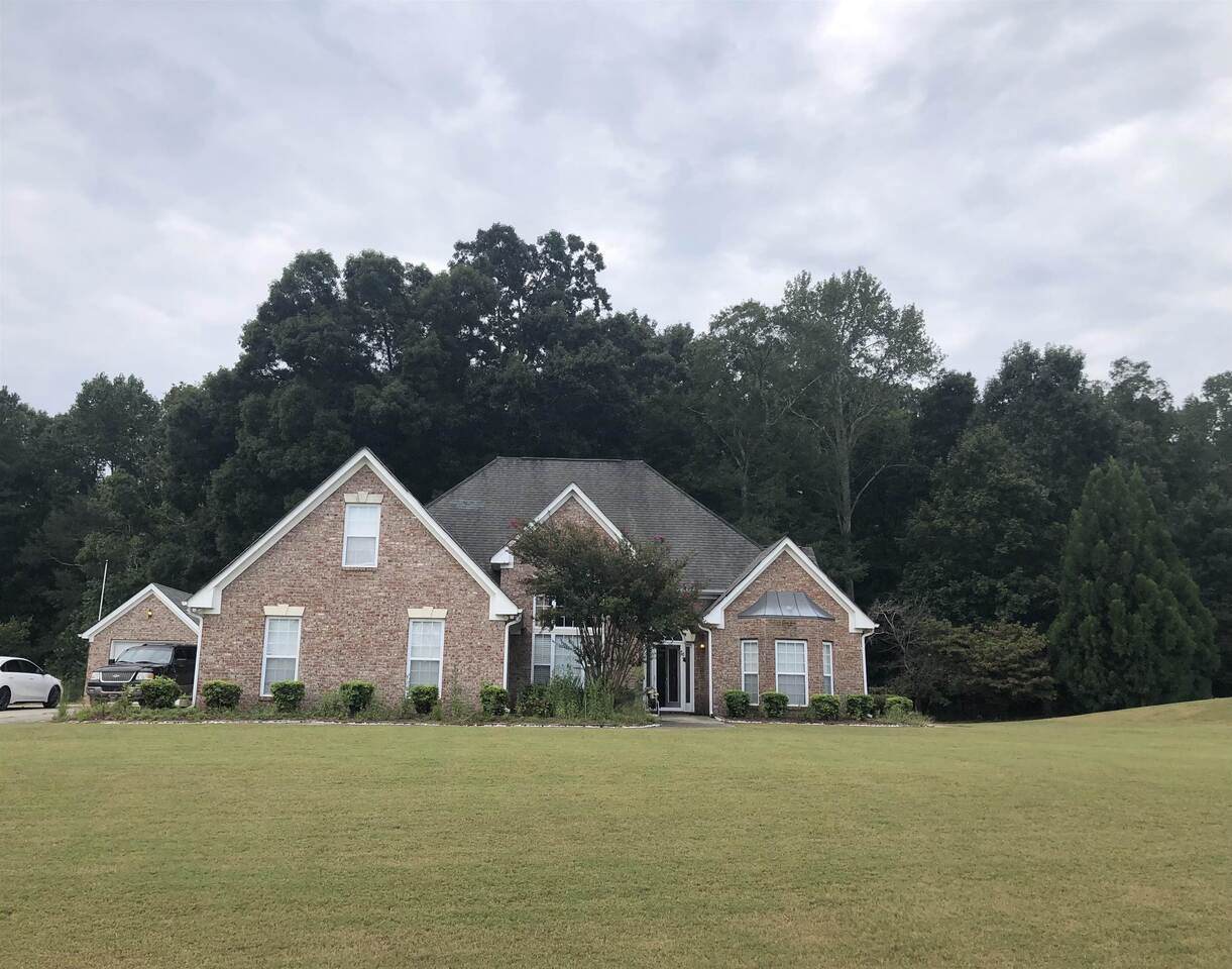 1010 Landmark - Photo 1