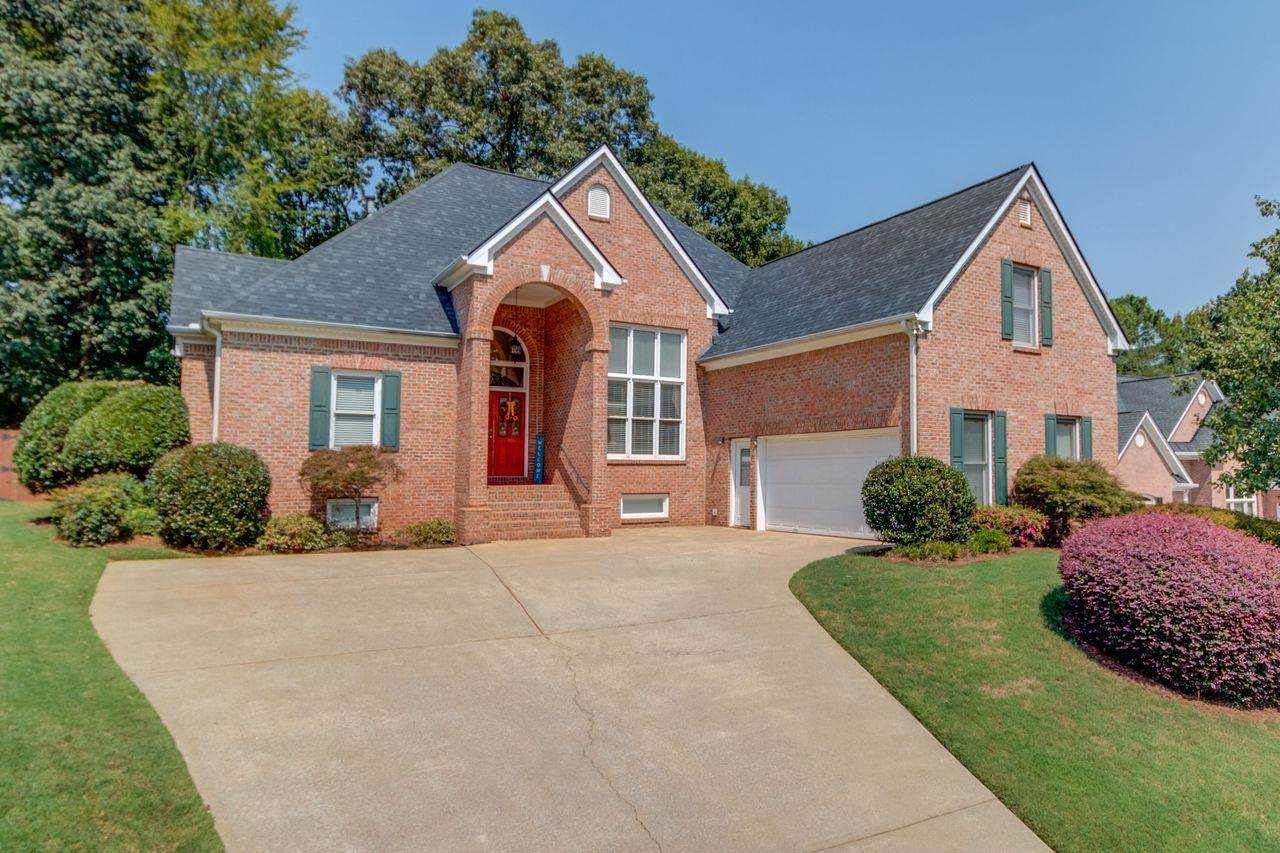 1215 Home Place Drive - Photo 1