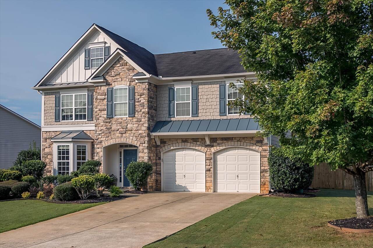 209 Highlands Drive - Photo 1