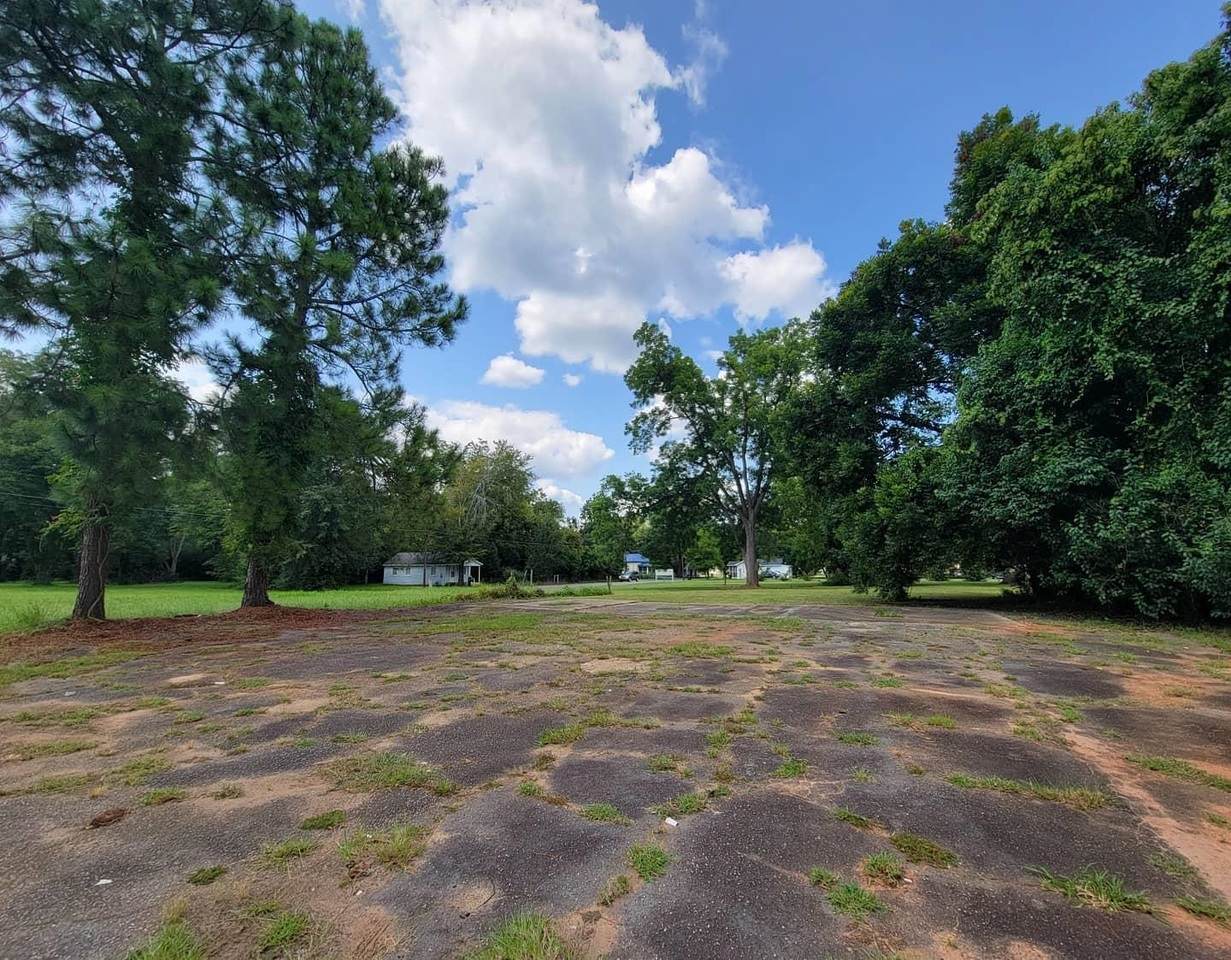 412 Vineville Street - Photo 1
