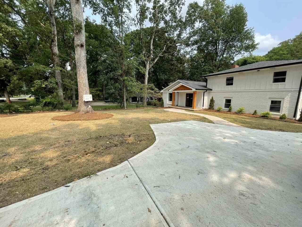 1885 Idlewood Road - Photo 1