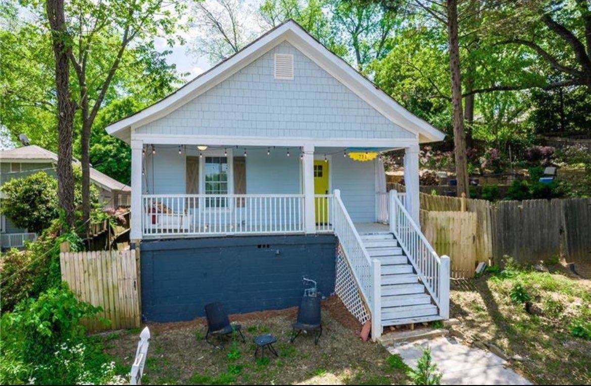 711 United Avenue - Photo 1