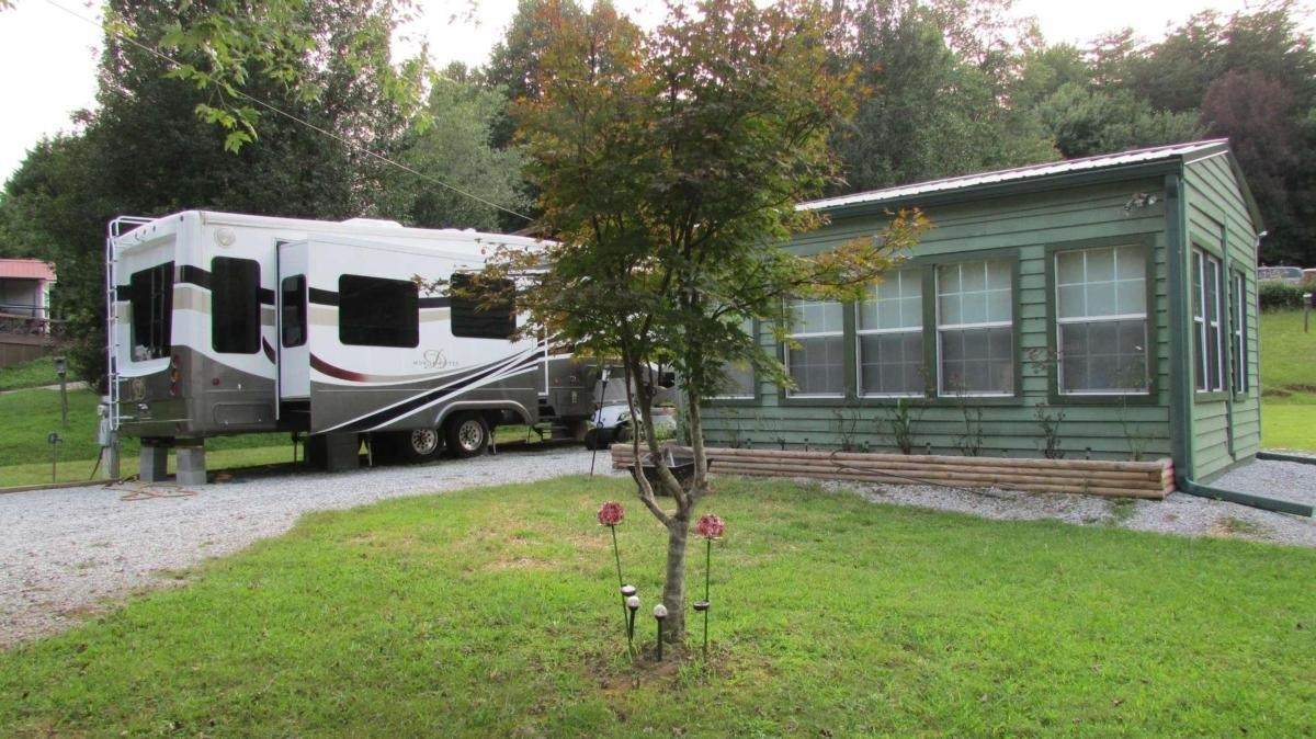 114 Bridge Loop Drive - Photo 1