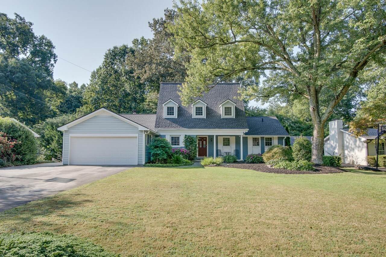 1557 Runnymeade Road - Photo 1