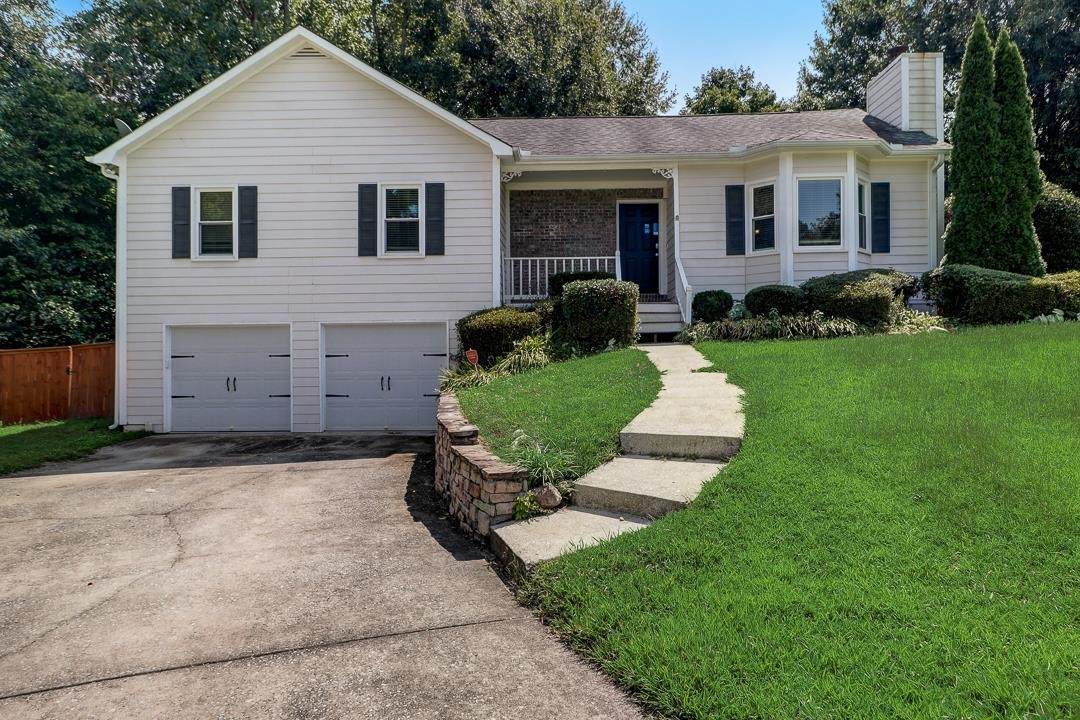 3098 Woodcrest - Photo 1