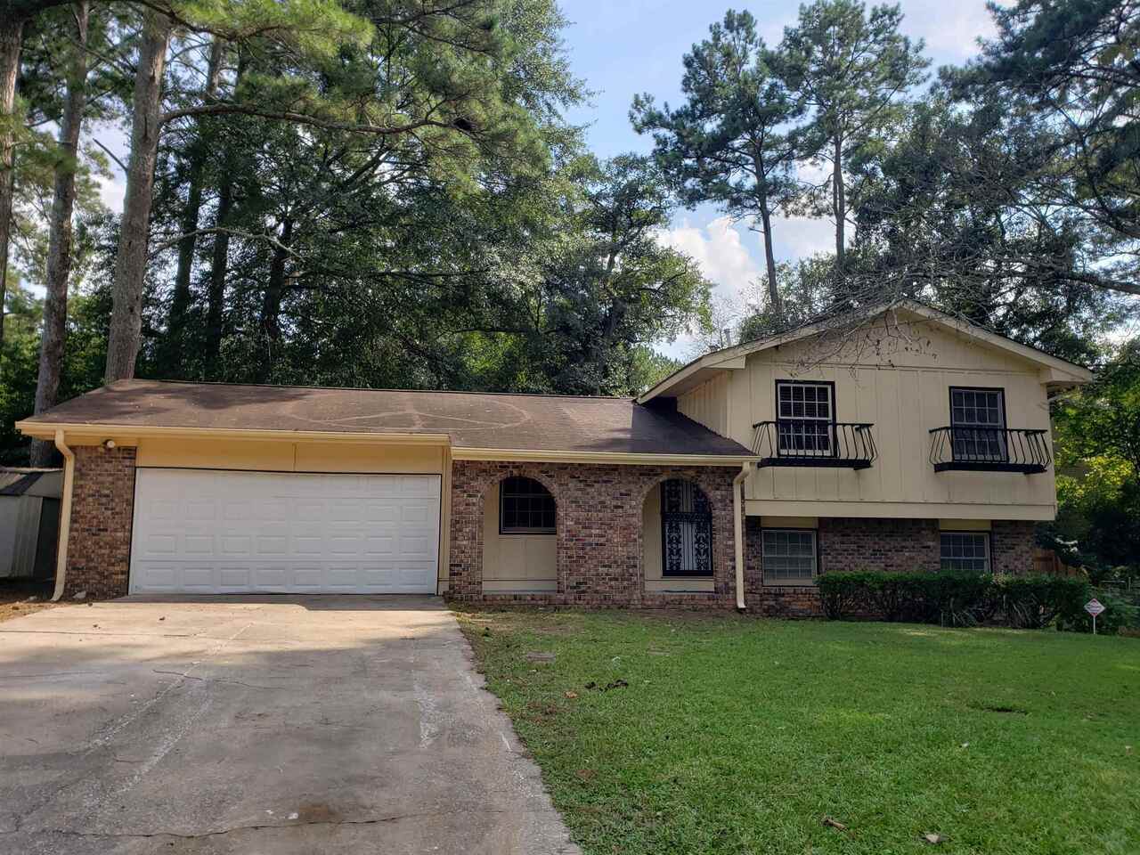 2523 Sparta Drive - Photo 1