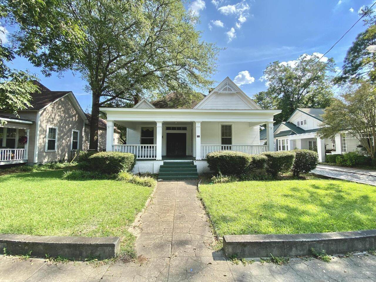 712 Stonewall Street - Photo 1