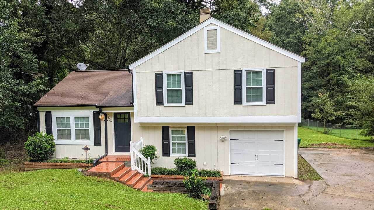 506 Rowland - Photo 1