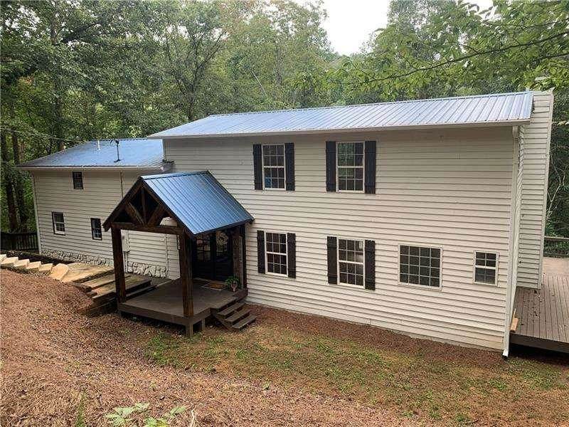 586 Pine Trail - Photo 1