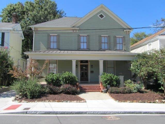 1005 College Street - Photo 1