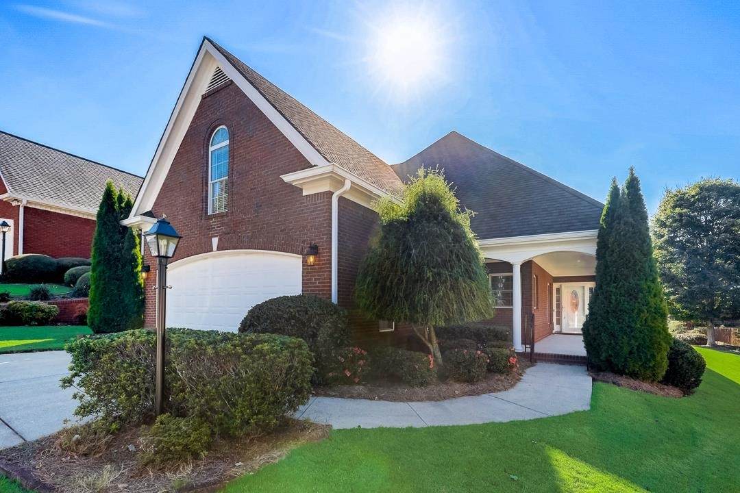 1645 Glenhurst - Photo 1