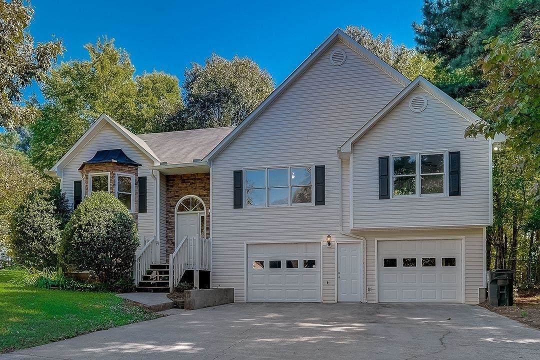 15 High Pointe Drive - Photo 1