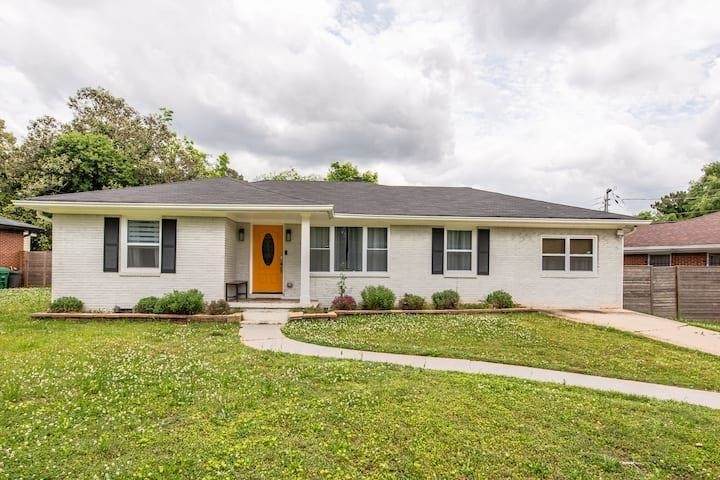 2507 Tilson - Photo 1