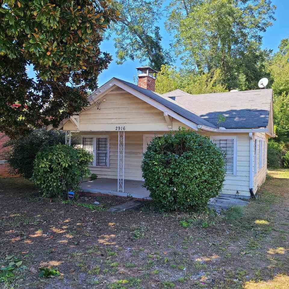 2916 Memorial Drive - Photo 1
