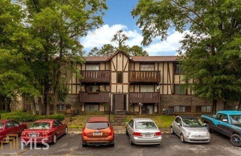 401 Camelot - Photo 1