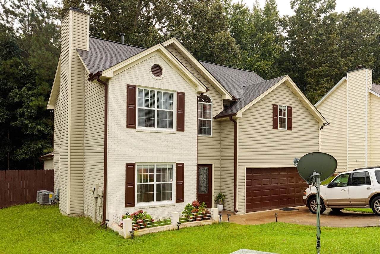 444 Shadetree Lane - Photo 1