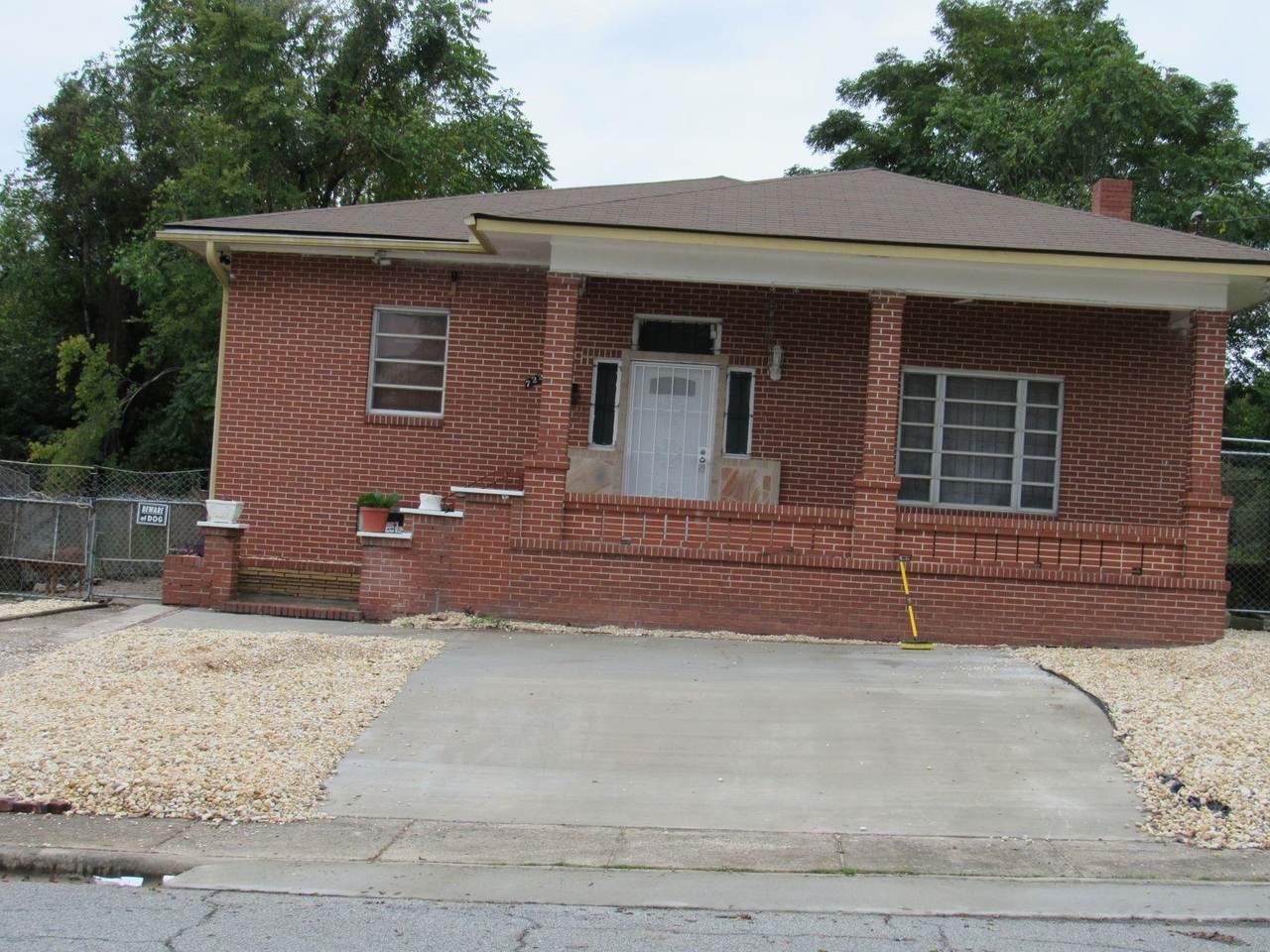 722 Ash Street - Photo 1