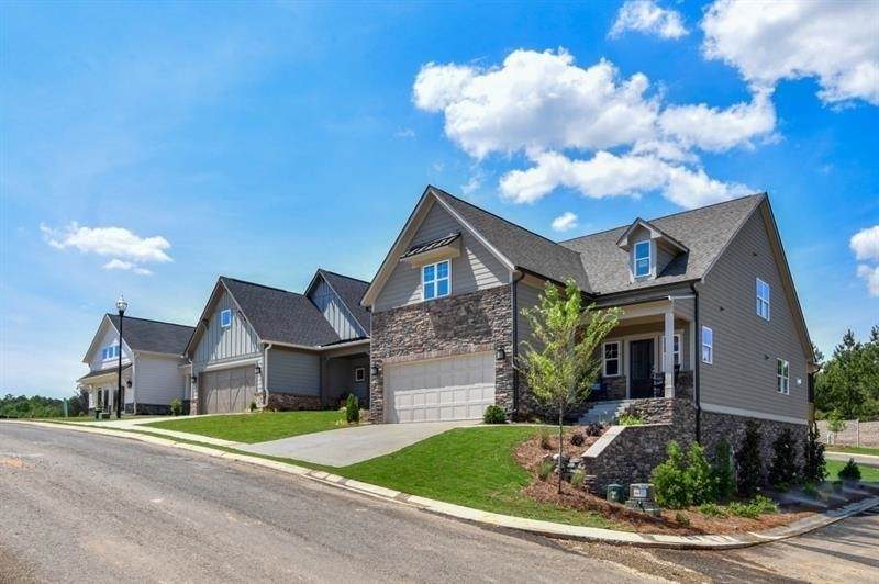 293 Grand Circle - Photo 1