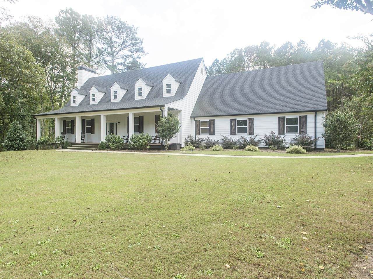 738 Roscoe Road - Photo 1