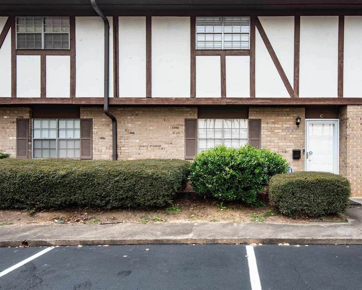 2952 Dekalb Drive - Photo 1