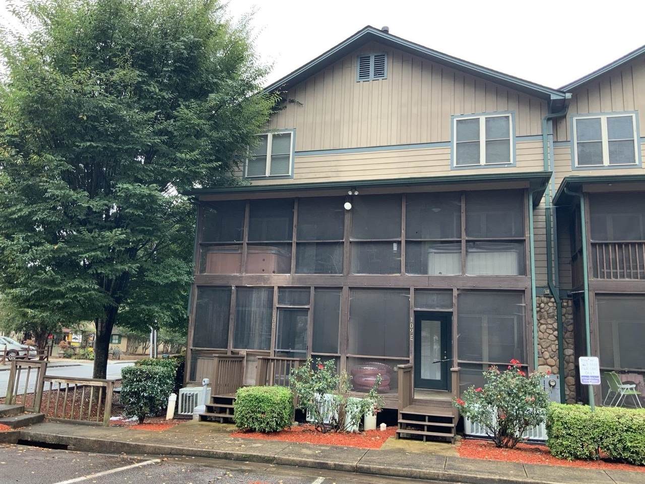 26 Midway - Photo 1