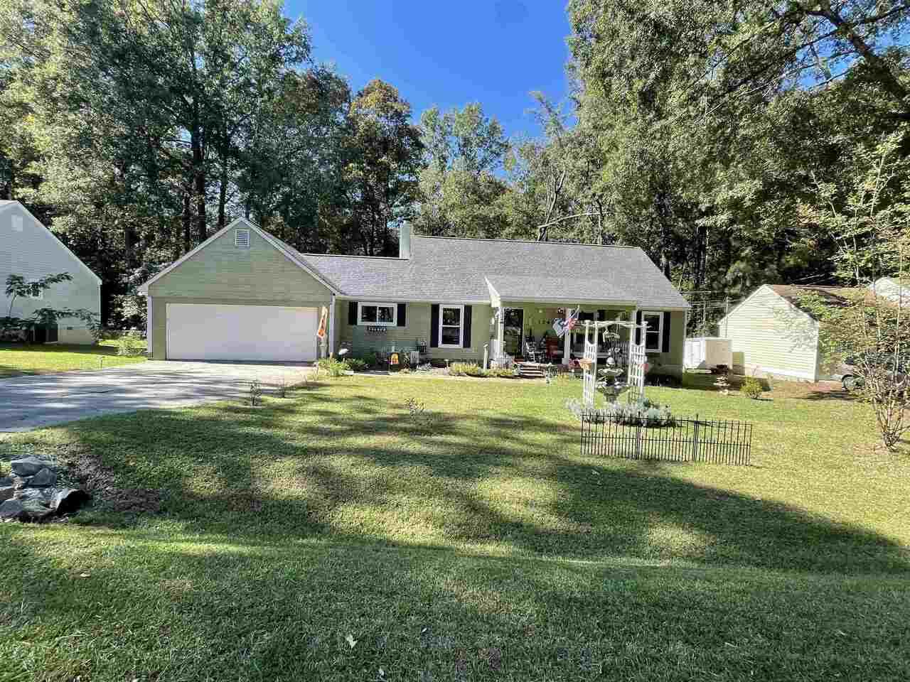 1341 Surrey Road - Photo 1