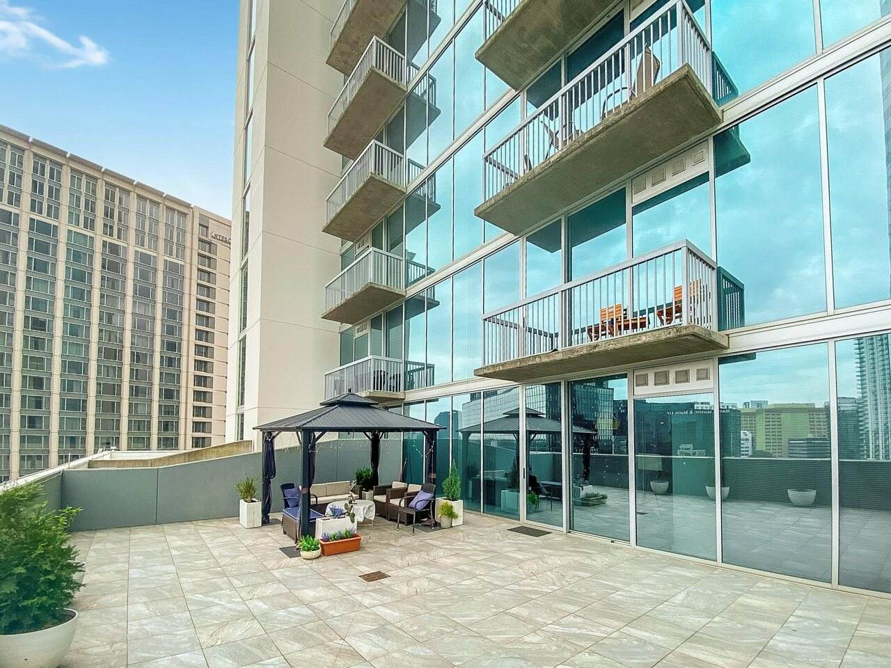3324 Peachtree - Photo 1