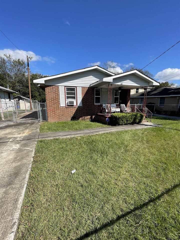 3787 Walker Avenue - Photo 1