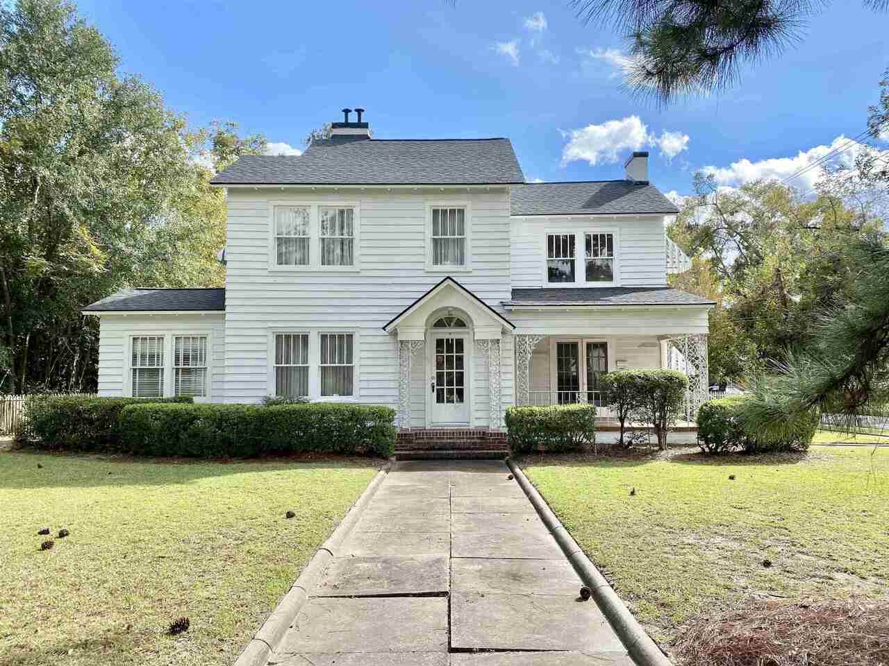 912 Bellevue - Photo 1