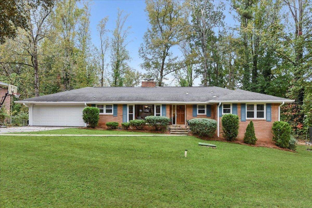 2777 Hedgewood Drive - Photo 1