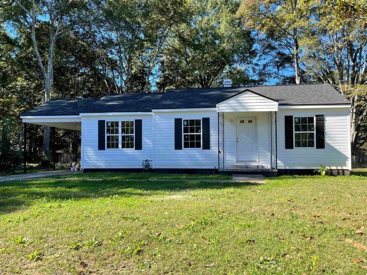 205 Uncle Remus Court - Photo 1