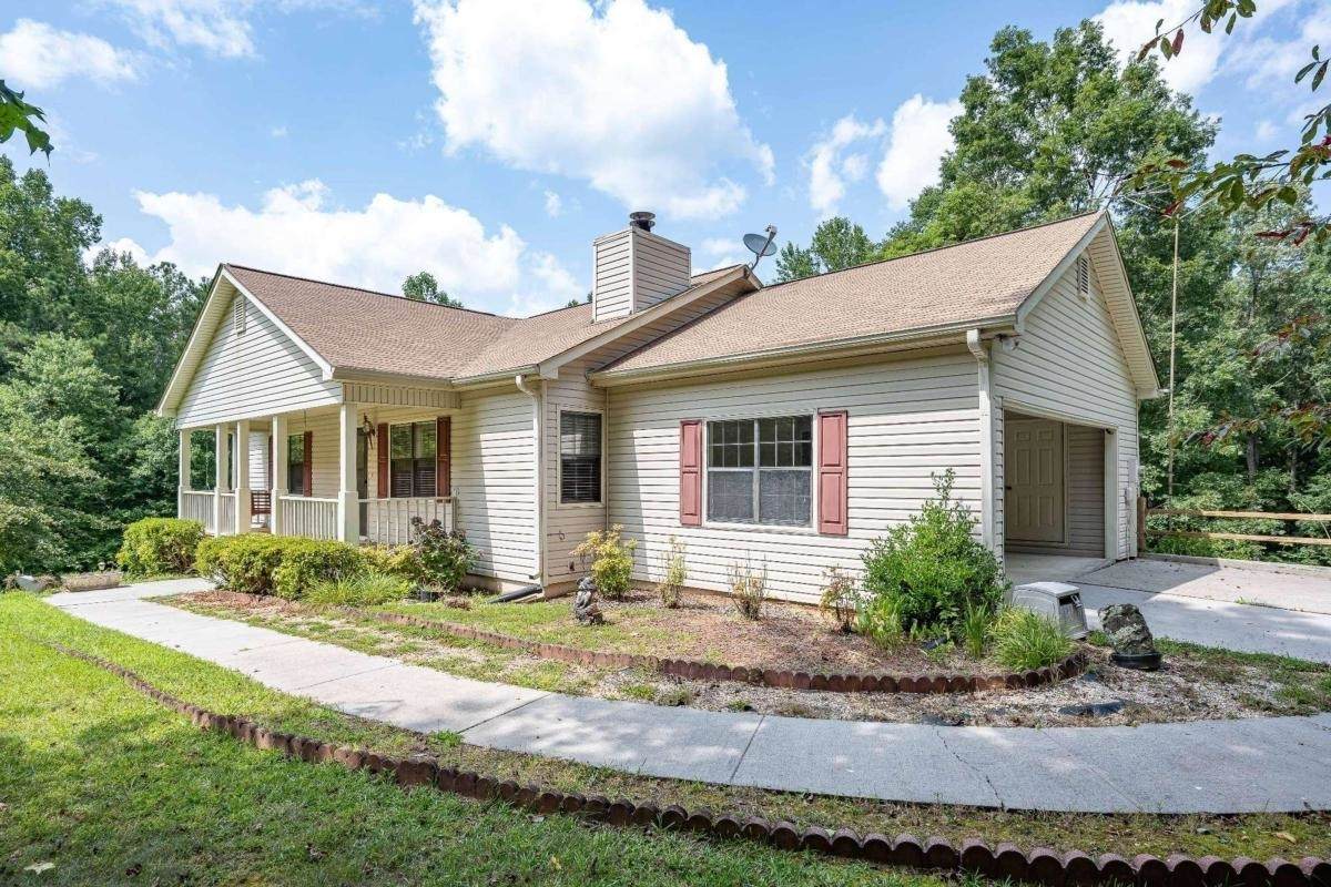 172 Compton Road - Photo 1