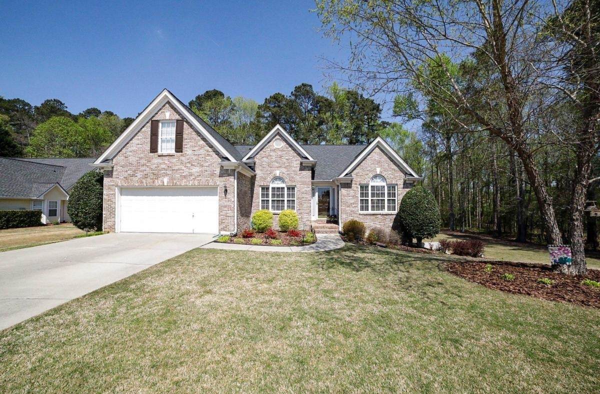 2850 Jay Oak Drive - Photo 1