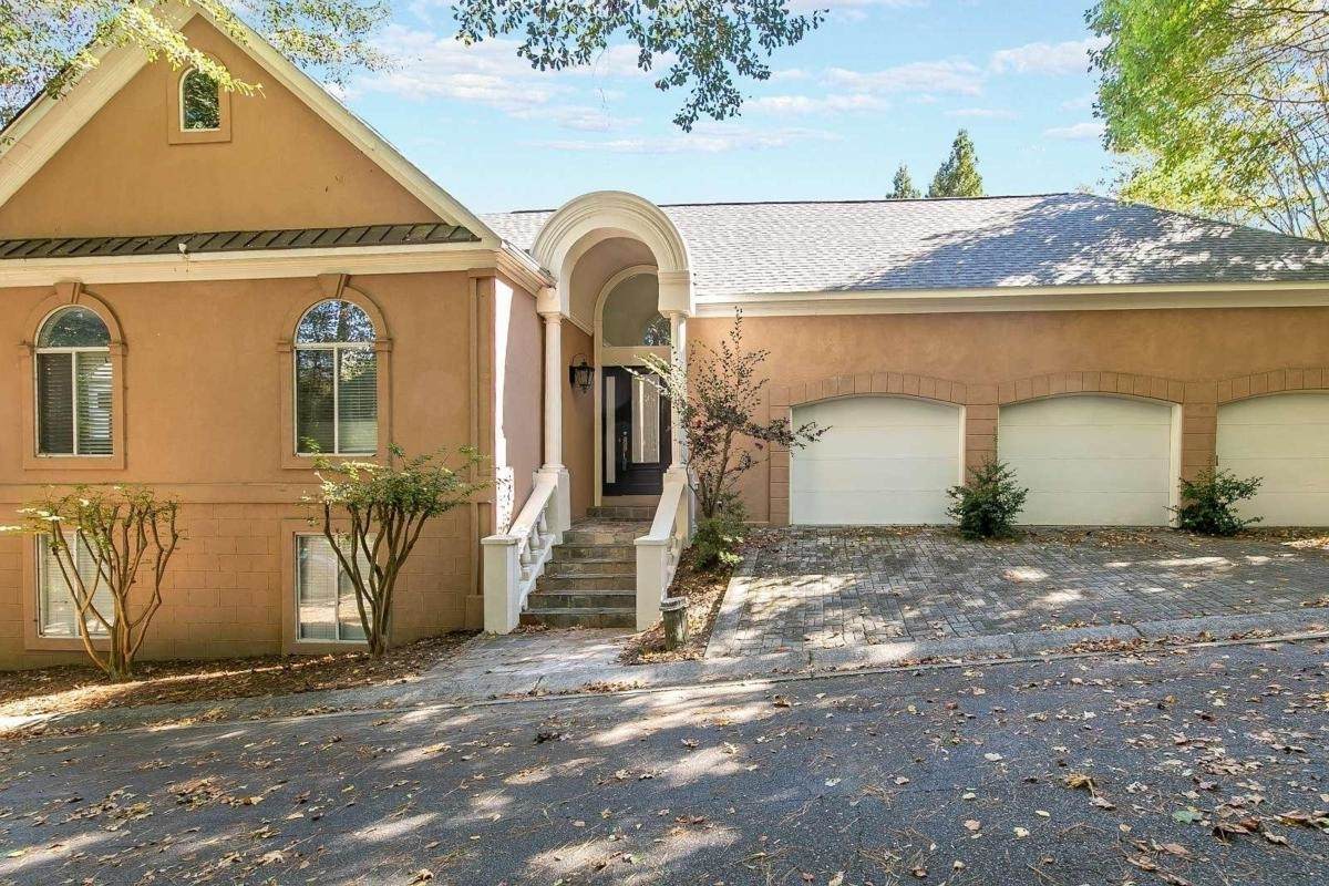 1 Orleans Place - Photo 1