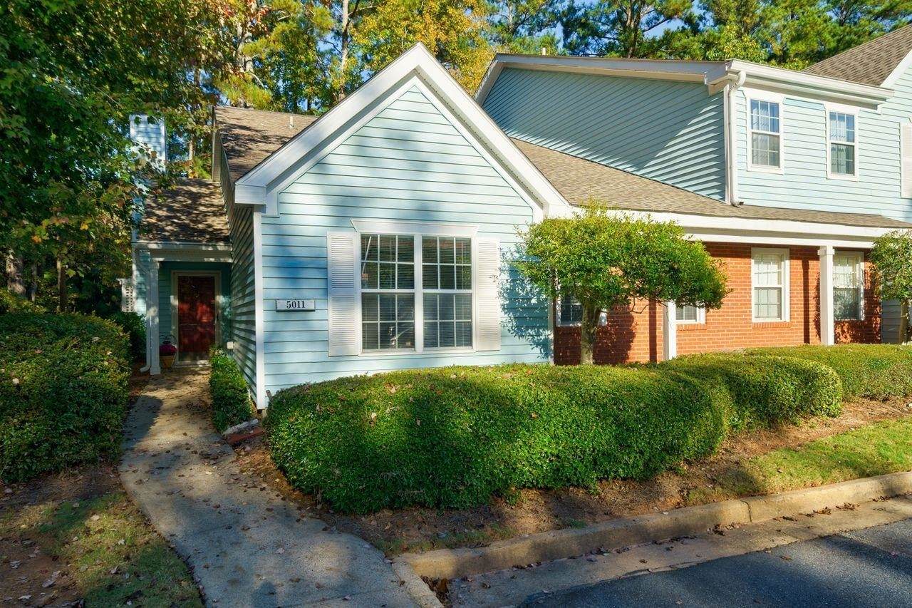 5011 Brookside Court - Photo 1