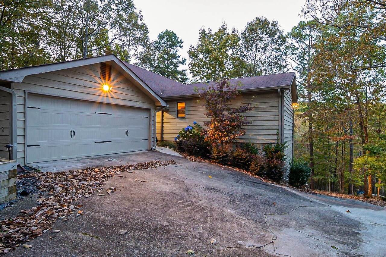309 Ridgewood - Photo 1