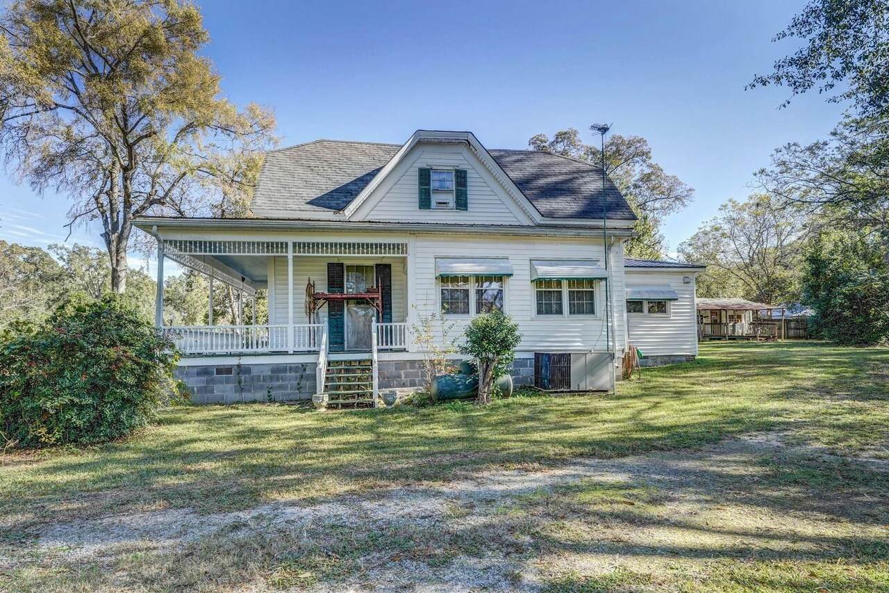 21670 Highyway 83 - Photo 1