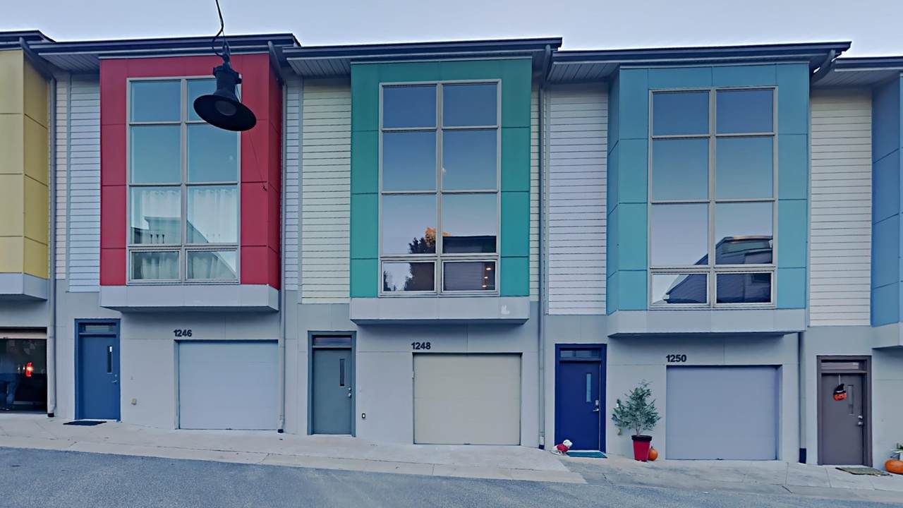 1248 Breuer Mews - Photo 1
